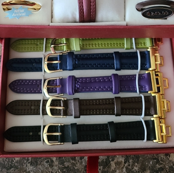 Kareena Watch Set - Picture 2 of 4